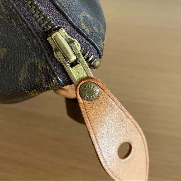 Louis Vuitton Monogram Speedy 25, 100% Authentic - Picture 5 of 15